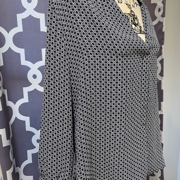 Laundry By shelli argali - Picture 4 of 4